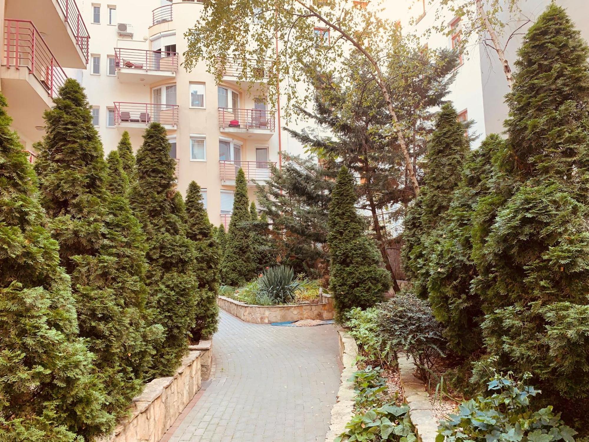 Peony Kaldy Apartman Free Garage Under The House Budapest Eksteriør billede